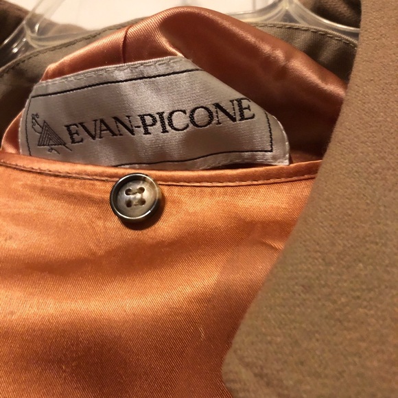 Evan Picone Trench Coat. Beautiful women’s long coat. Vintage.☀️Warm satin lined - Picture 14 of 16